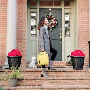 Meet your Posher, April